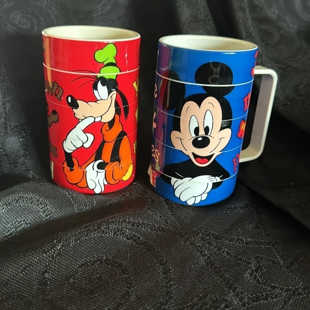 Vintage Disneys MICKEY & GOOFY puzzle cups set of 2
